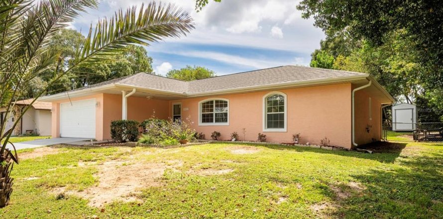 Casa en Inverness, Florida 3 dormitorios, 120.87 m2 № 2383980