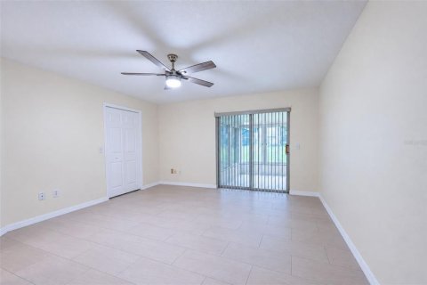 Casa en venta en Inverness, Florida, 3 dormitorios, 120.87 m2 № 2383980 - foto 12