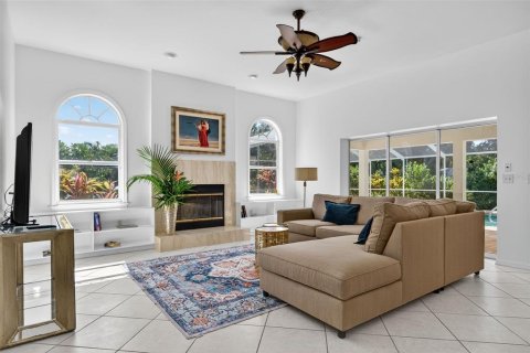 House in Sarasota, Florida 3 bedrooms, 221.01 sq.m. № 2403691 - photo 14