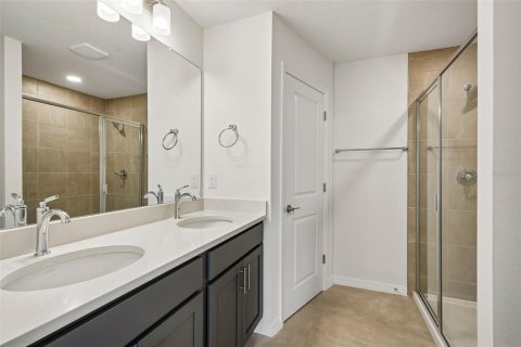 Townhouse in Zephyrhills, Florida 3 bedrooms, 146.14 sq.m. № 2231465 - photo 20