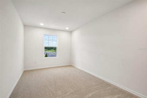 Townhouse in Zephyrhills, Florida 3 bedrooms, 146.14 sq.m. № 2231465 - photo 24
