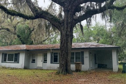 Commercial property in Ocala, Florida 5 bedrooms, 168.71 sq.m. № 2377518