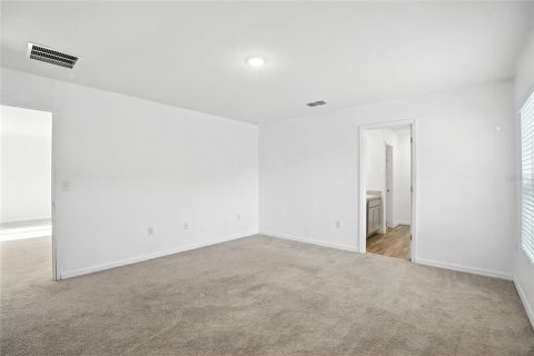 House in Poinciana, Florida 4 bedrooms, 172.89 sq.m. № 1873706 - photo 12