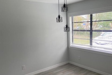 Villa ou maison à louer à Tampa, Floride: 4 chambres, 144.56 m2 № 2303145 - photo 16