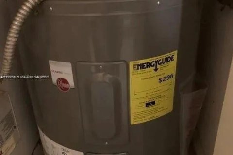 Condominio en venta en North Lauderdale, Florida, 2 dormitorios, 125.42 m2 № 1993601 - foto 20