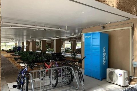 Condominio en venta en North Lauderdale, Florida, 2 dormitorios, 125.42 m2 № 1993601 - foto 19