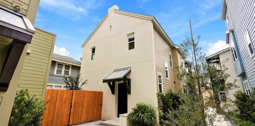 Villa ou maison à Saint Petersburg, Floride 2 chambres, 122.63 m2 № 2402966