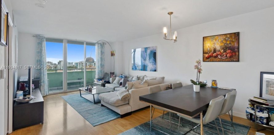 Condominio en Miami Beach, Florida, 1 dormitorio  № 1993029