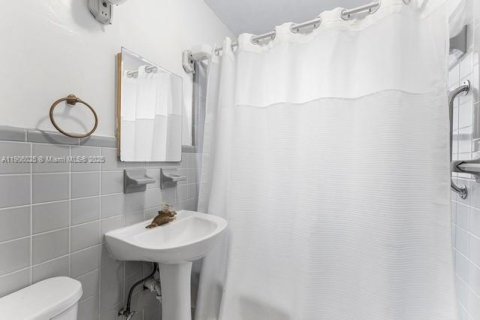 Casa en venta en Lake Worth, Florida, 3 dormitorios, 94.85 m2 № 1956660 - foto 17