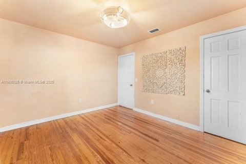 Casa en venta en Lake Worth, Florida, 3 dormitorios, 94.85 m2 № 1956660 - foto 16