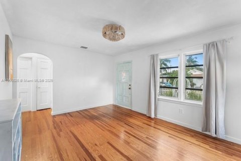 Casa en venta en Lake Worth, Florida, 3 dormitorios, 94.85 m2 № 1956660 - foto 11