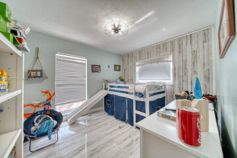 House in Palmetto Bay, Florida 3 bedrooms, 153.01 sq.m. № 1788940 - photo 17