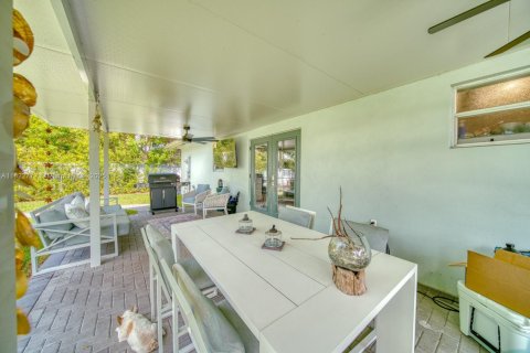 House in Palmetto Bay, Florida 3 bedrooms, 153.01 sq.m. № 1788940 - photo 29