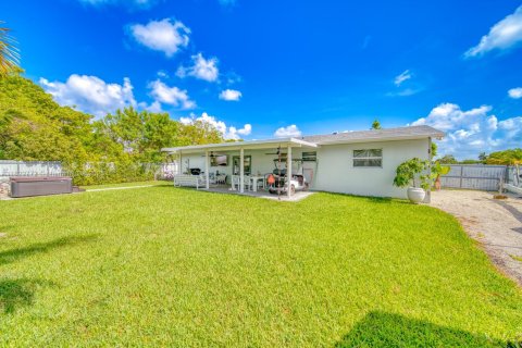House in Palmetto Bay, Florida 3 bedrooms, 153.01 sq.m. № 1788940 - photo 28