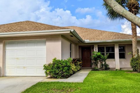 Apartment in St. Lucie, Florida 2 bedrooms, 119.47 sq.m. № 2086028 - photo 26