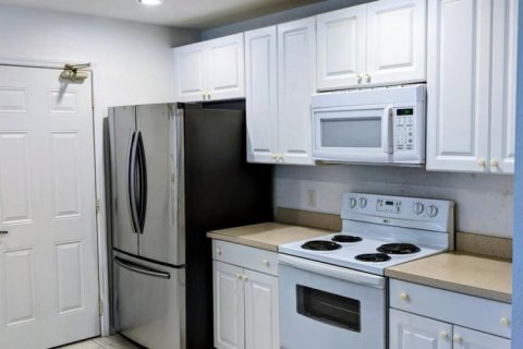 Apartment in St. Lucie, Florida 2 bedrooms, 119.47 sq.m. № 2086028 - photo 10