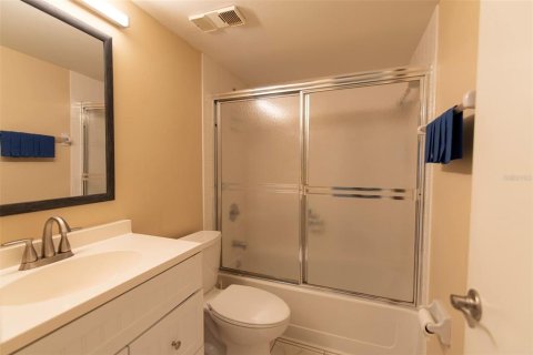 Condo in Port Charlotte, Florida, 3 bedrooms № 2117391 - photo 15