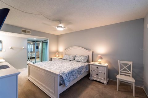 Condo in Port Charlotte, Florida, 3 bedrooms № 2117391 - photo 9