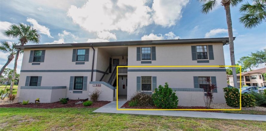 Condo in Port Charlotte, Florida, 3 bedrooms № 2117391