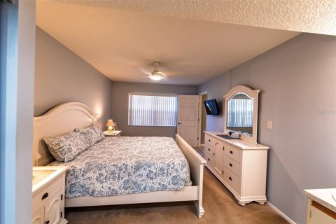 Condo in Port Charlotte, Florida, 3 bedrooms № 2117391 - photo 10