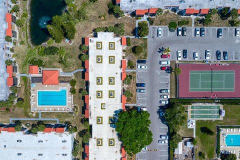 Снять в аренду кондоминиум в Сарасота, Флорида 4 комнаты, 89.56м2, № 2093567 - фото 26