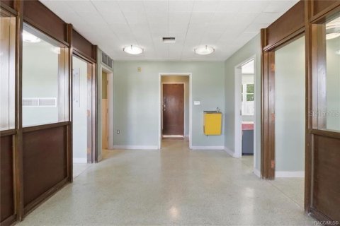 Propiedad comercial en venta en Inglis, Florida, 137.5 m2 № 2342195 - foto 9
