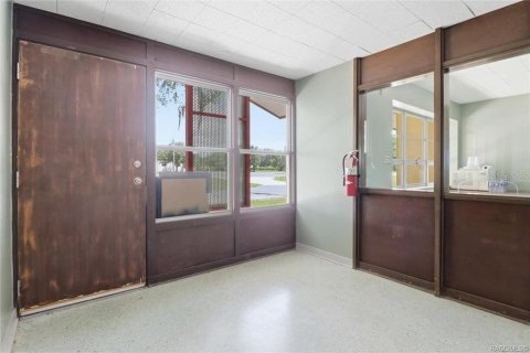 Propiedad comercial en venta en Inglis, Florida, 137.5 m2 № 2342195 - foto 6