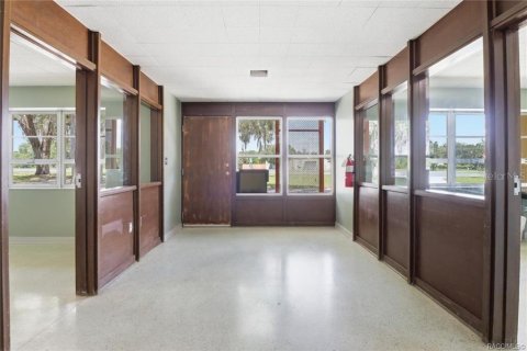 Propiedad comercial en venta en Inglis, Florida, 137.5 m2 № 2342195 - foto 12