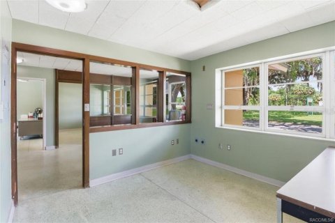 Propiedad comercial en venta en Inglis, Florida, 137.5 m2 № 2342195 - foto 17