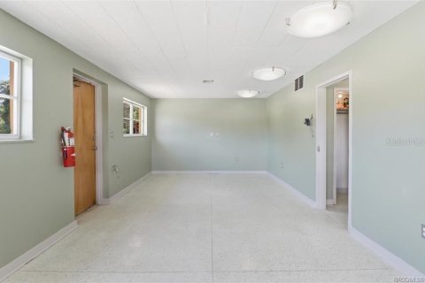 Propiedad comercial en venta en Inglis, Florida, 137.5 m2 № 2342195 - foto 20