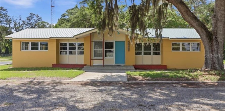 Propiedad comercial en Inglis, Florida 137.5 m2 № 2342195