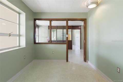 Propiedad comercial en venta en Inglis, Florida, 137.5 m2 № 2342195 - foto 14