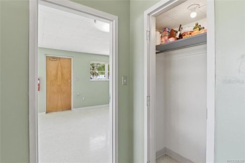 Propiedad comercial en venta en Inglis, Florida, 137.5 m2 № 2342195 - foto 18