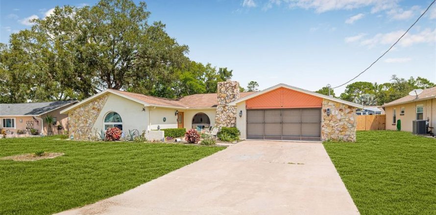 Casa en Spring Hill, Florida 2 dormitorios, 160.07 m2 № 1833313