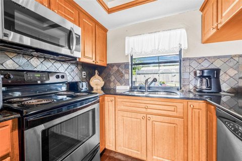 Casa en venta en Spring Hill, Florida, 2 dormitorios, 160.07 m2 № 1833313 - foto 18