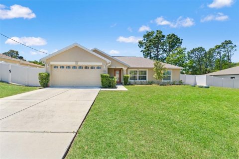 House in Spring Hill, Florida 3 bedrooms, 159.98 sq.m. № 2151785