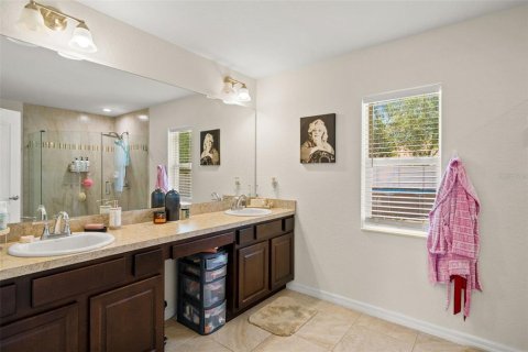 House in Spring Hill, Florida 3 bedrooms, 159.98 sq.m. № 2151785 - photo 10