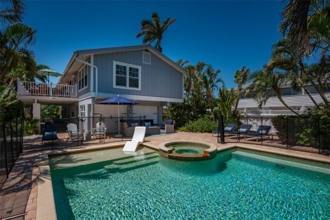 Villa ou maison à vendre à Longboat Key, Floride: 2 chambres, 126.35 m2 № 1735009 - photo 1