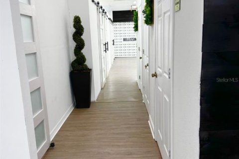 Immobilier commercial à louer à Orlando, Floride: 4569.03 m2 № 1755055 - photo 7