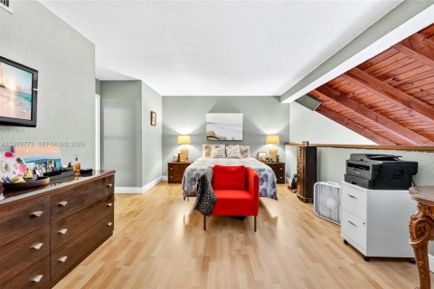 Casa en venta en Pembroke Pines, Florida, 2 dormitorios, 122.45 m2 № 2040579 - foto 18