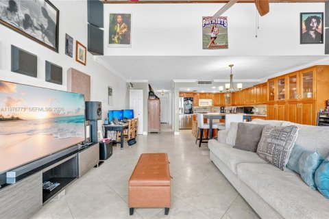 Casa en venta en Pembroke Pines, Florida, 2 dormitorios, 122.45 m2 № 2040579 - foto 13