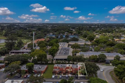 Casa en venta en Pembroke Pines, Florida, 2 dormitorios, 122.45 m2 № 2040579 - foto 26