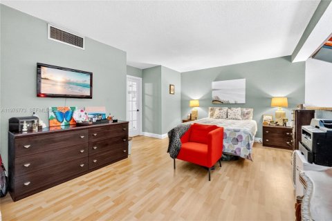 Casa en venta en Pembroke Pines, Florida, 2 dormitorios, 122.45 m2 № 2040579 - foto 17