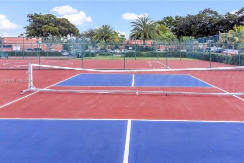 Casa en venta en Pembroke Pines, Florida, 2 dormitorios, 122.45 m2 № 2040579 - foto 25