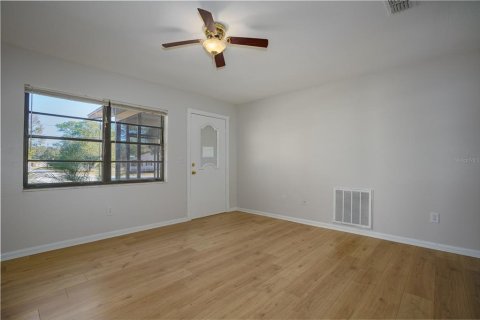 Casa en venta en Homosassa, Florida, 3 dormitorios, 116.87 m2 № 1523735 - foto 5
