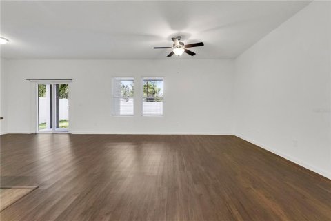 Villa ou maison à vendre à Winter Haven, Floride: 4 chambres, 185.71 m2 № 2400152 - photo 2