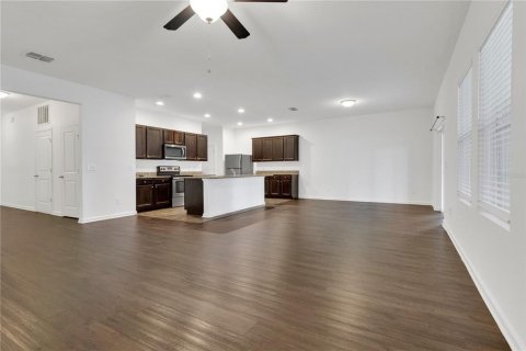 Villa ou maison à vendre à Winter Haven, Floride: 4 chambres, 185.71 m2 № 2400152 - photo 3