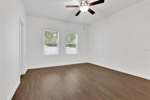 Villa ou maison à vendre à Winter Haven, Floride: 4 chambres, 185.71 m2 № 2400152 - photo 8