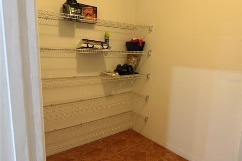 Casa en alquiler en Kissimmee, Florida, 5 dormitorios, 290.97 m2 № 1917957 - foto 8