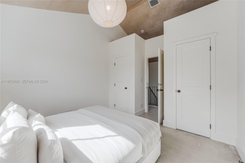 Townhouse in Miami, Florida 3 bedrooms, 149.02 sq.m. № 2009011 - photo 21